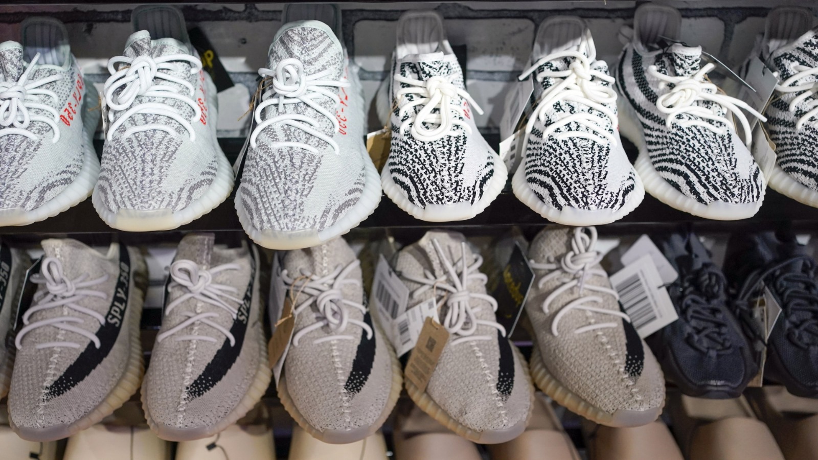 Cyclon showcase of sneakers and apparel